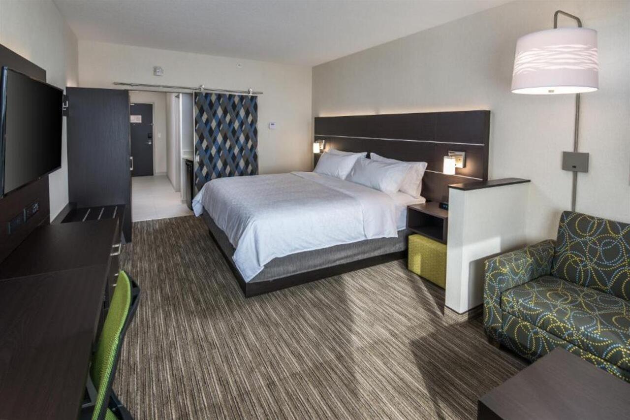 Holiday Inn Express & Suites Kelowna - East By Ihg Zewnętrze zdjęcie