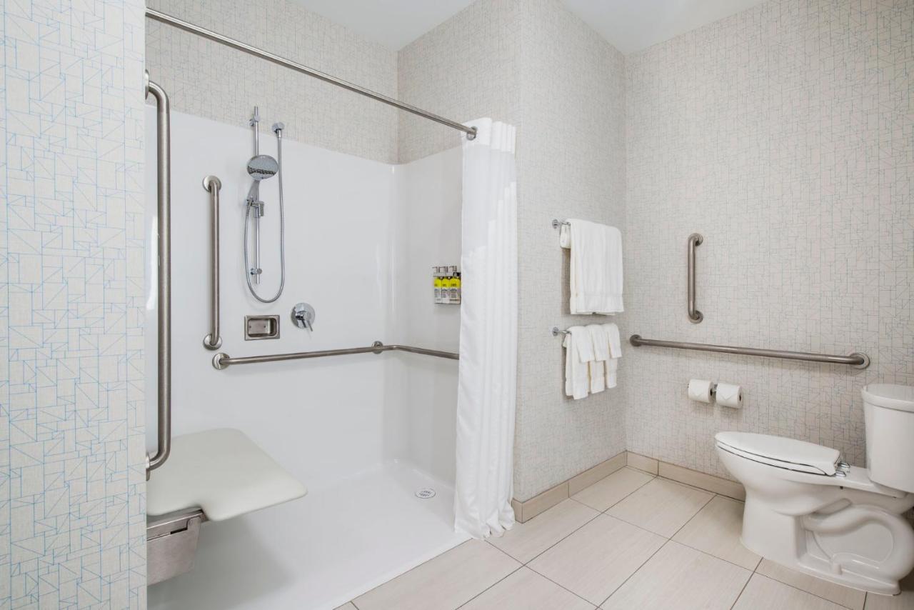 Holiday Inn Express & Suites Kelowna - East By Ihg Zewnętrze zdjęcie