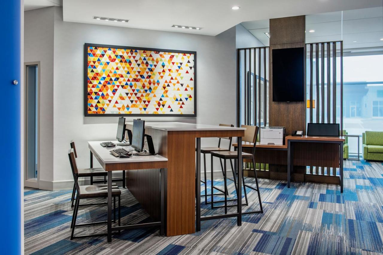 Holiday Inn Express & Suites Kelowna - East By Ihg Zewnętrze zdjęcie