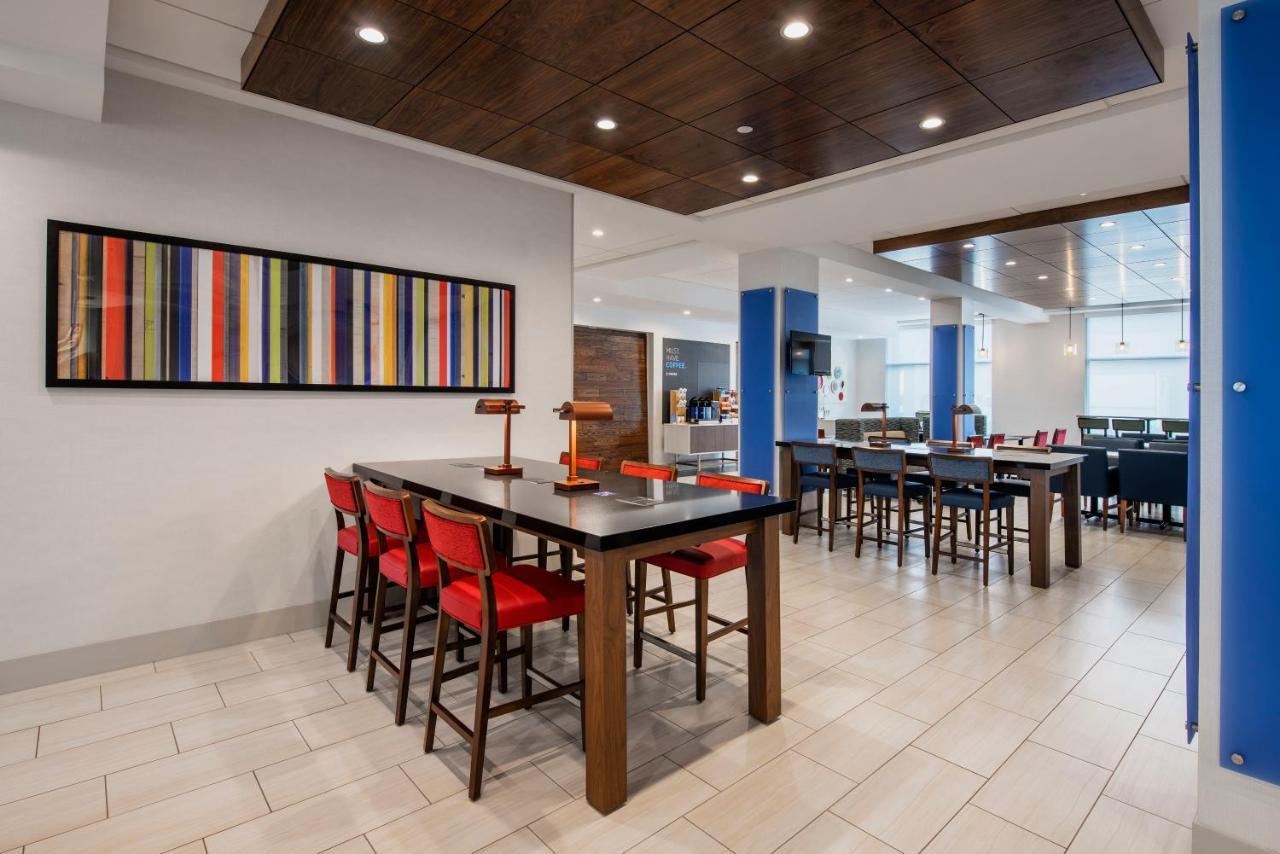 Holiday Inn Express & Suites Kelowna - East By Ihg Zewnętrze zdjęcie