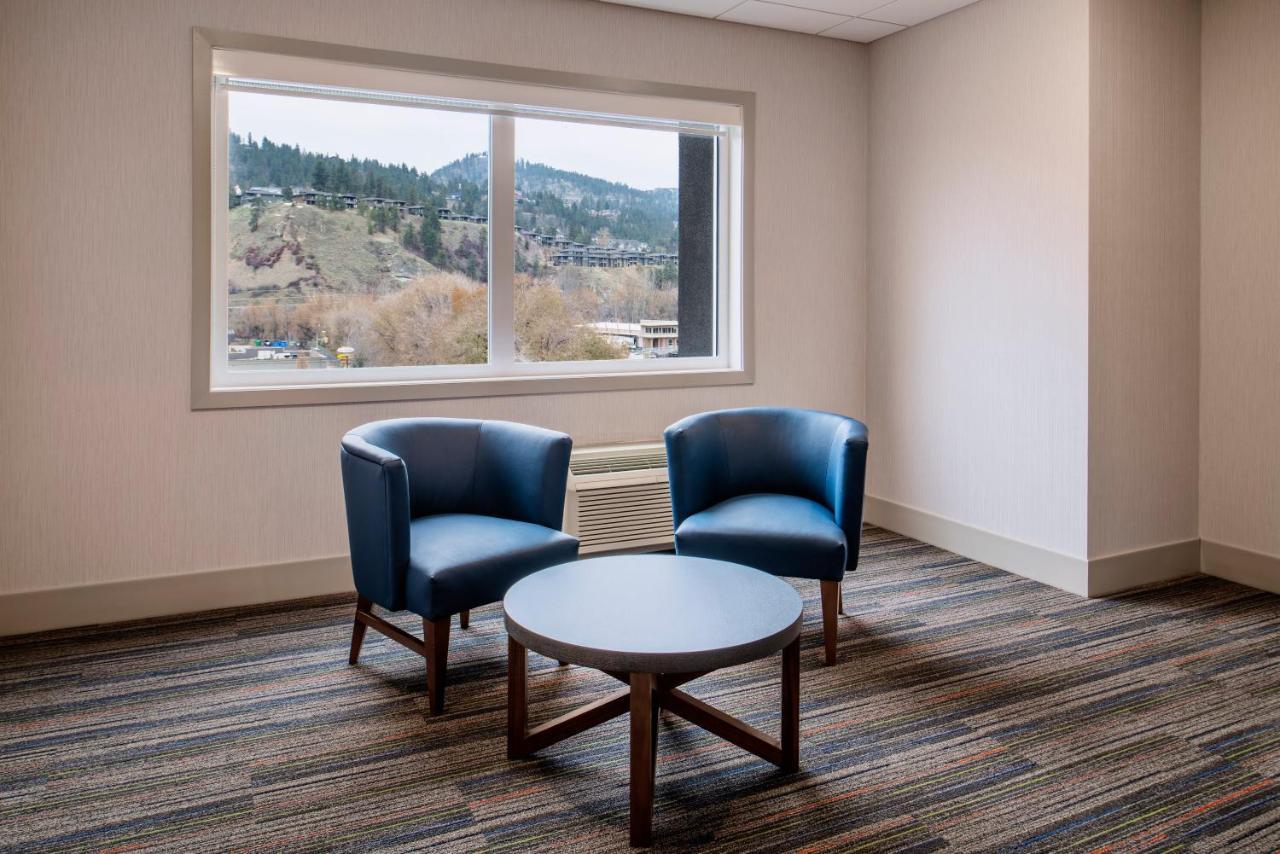 Holiday Inn Express & Suites Kelowna - East By Ihg Zewnętrze zdjęcie