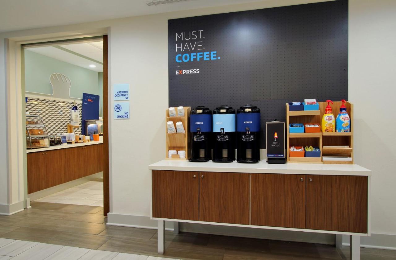 Holiday Inn Express & Suites Kelowna - East By Ihg Zewnętrze zdjęcie
